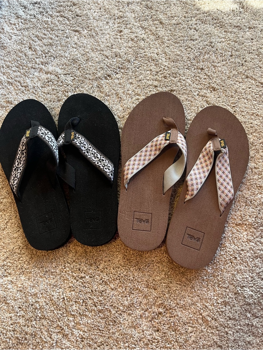 Teva flip flops 9 NWOT